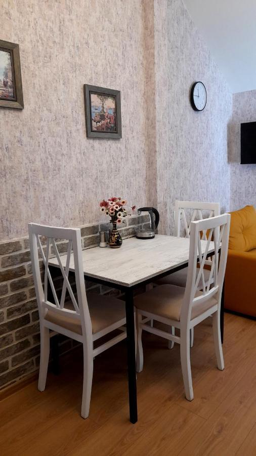 Yellow Apartment Тбилиси Экстерьер фото
